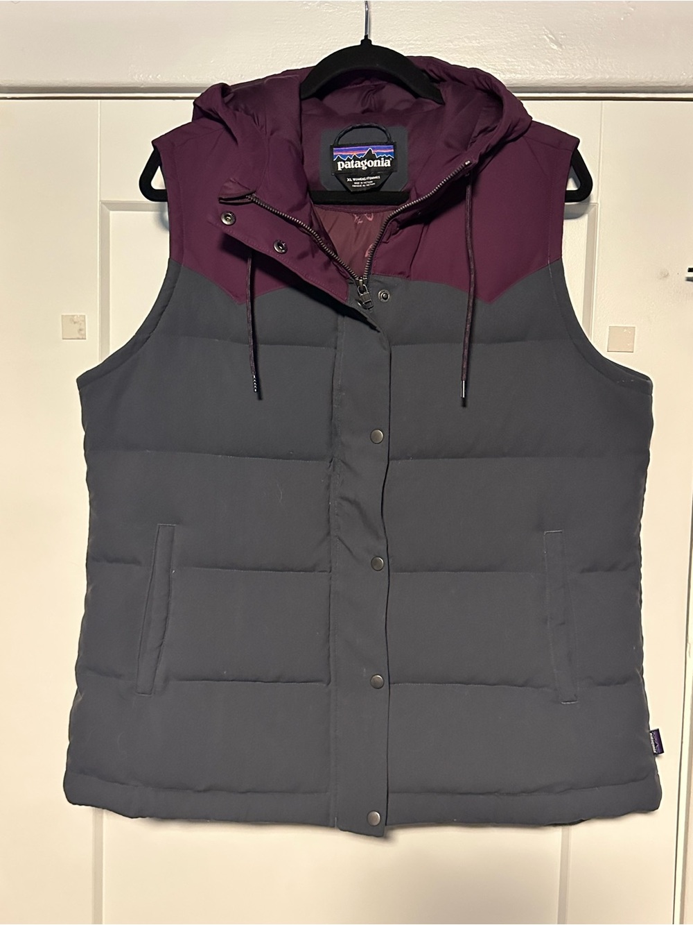 Patagonia Women's Two-Tone Hooded Puffer Vest - Plum/Charcoal Blue